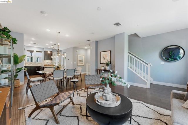 489 Diller Street, Alameda, CA 94501