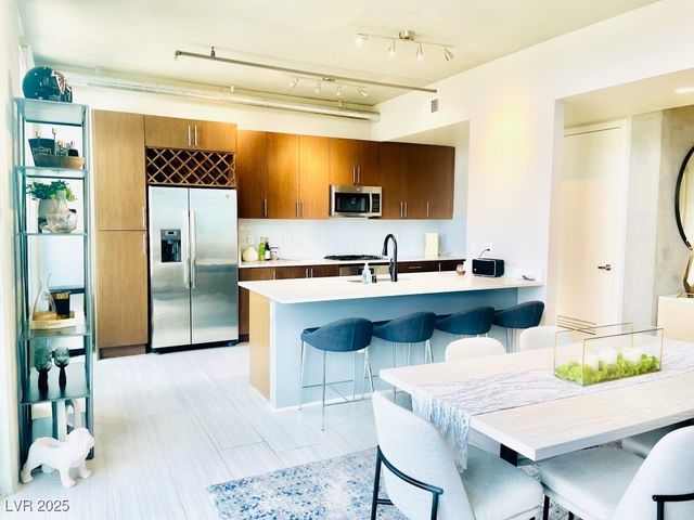 353 East Bonneville Avenue 1406, Las Vegas, NV 89101