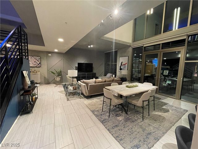 353 East Bonneville Avenue 1406, Las Vegas, NV 89101