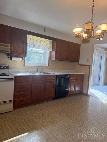 5989 Oakapple Drive, Cincinnati, OH 45248