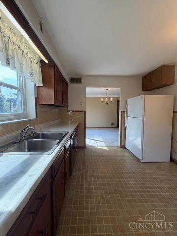 5989 Oakapple Drive, Cincinnati, OH 45248