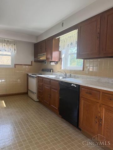 5989 Oakapple Drive, Cincinnati, OH 45248