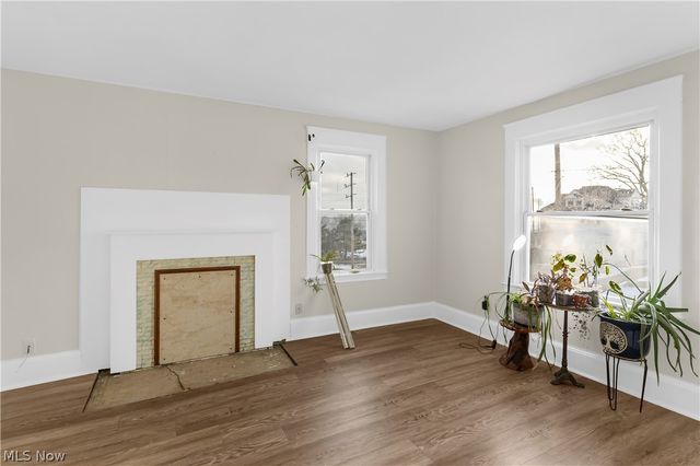 827 Michigan Avenue, Youngstown, OH 44504