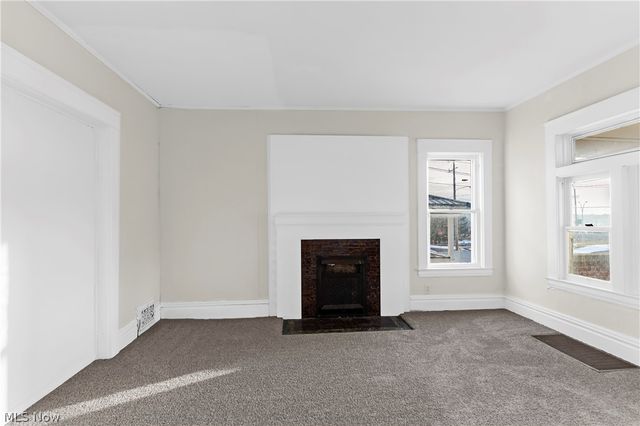 827 Michigan Avenue, Youngstown, OH 44504