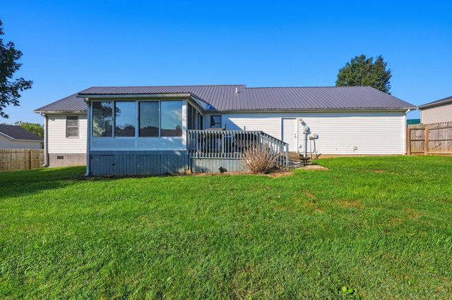 516 Chaucer Drive, Lawrenceburg, KY 40342