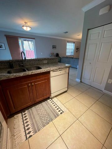 9217 SW 227th St 12, Cutler Bay, FL 33190