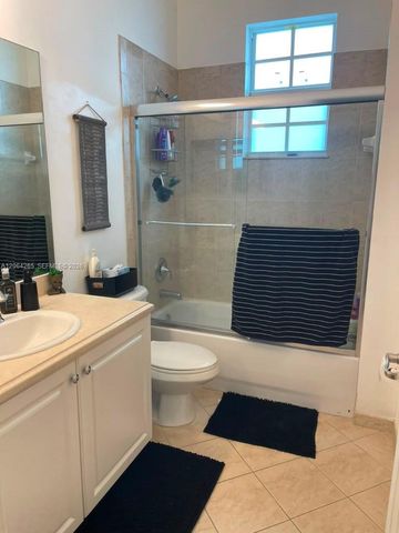 9217 SW 227th St 12, Cutler Bay, FL 33190
