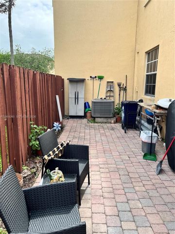 9217 SW 227th St 12, Cutler Bay, FL 33190