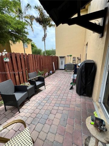 9217 SW 227th St 12, Cutler Bay, FL 33190