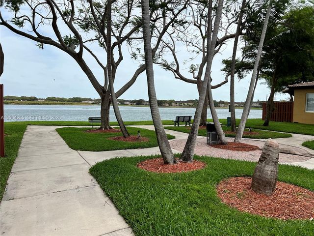 9217 SW 227th St 12, Cutler Bay, FL 33190