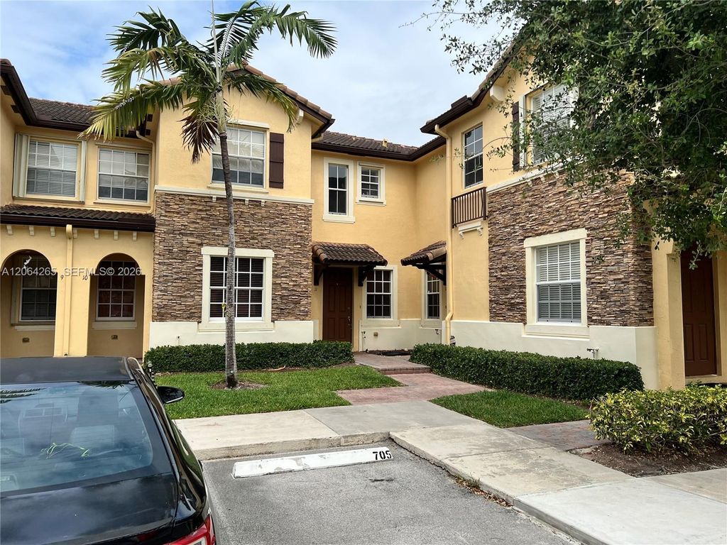 9217 SW 227th St 12, Cutler Bay, FL 33190