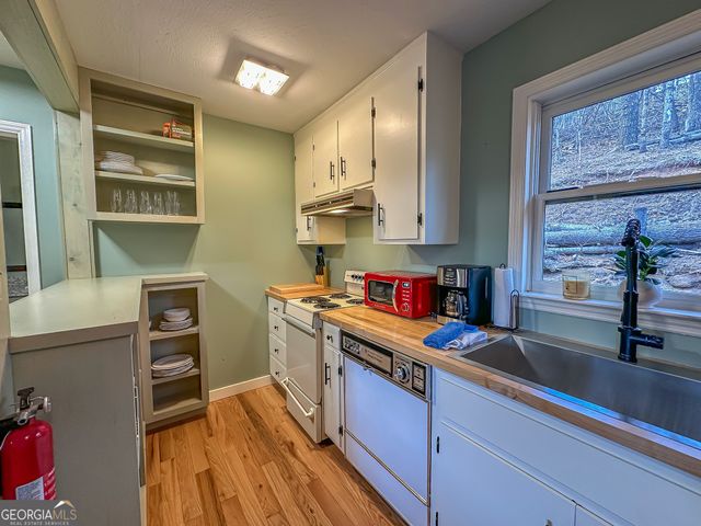 266 E Sugarbush Drive, Sky Valley, GA 30537