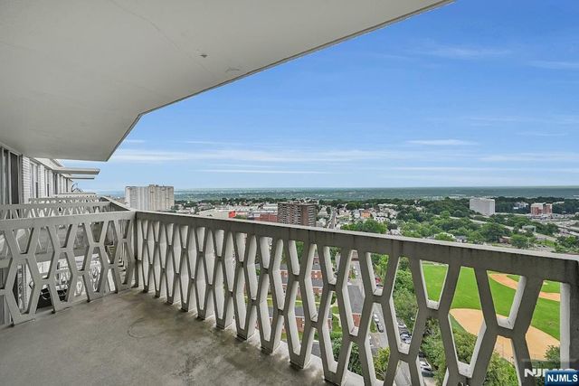 2000 Linwood Avenue 23E, Fort Lee, NJ 07024