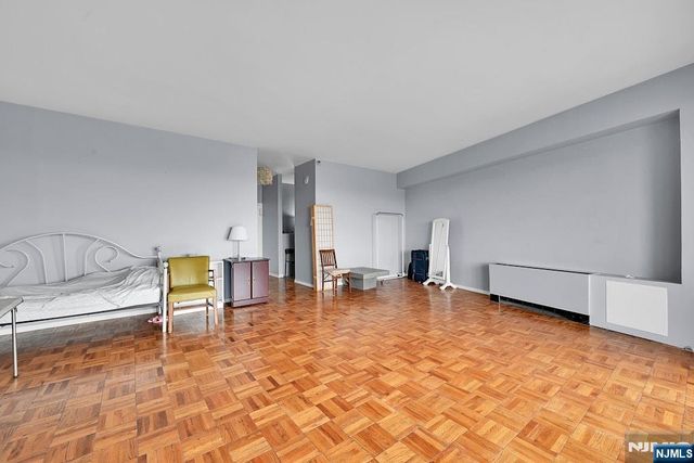 2000 Linwood Avenue 23E, Fort Lee, NJ 07024