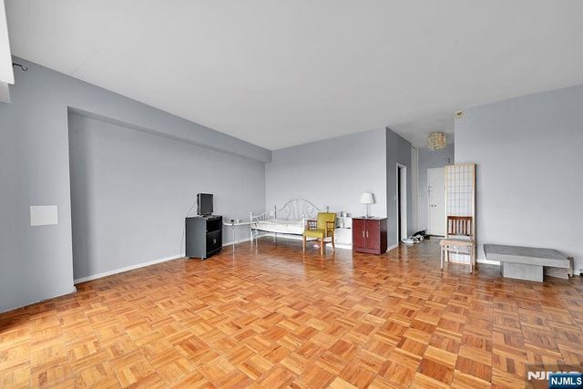 2000 Linwood Avenue 23E, Fort Lee, NJ 07024