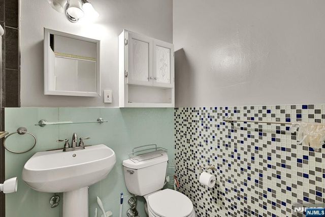 2000 Linwood Avenue 23E, Fort Lee, NJ 07024
