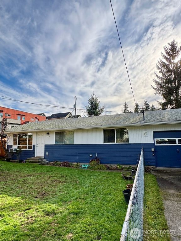 2119 SW Cloverdale Street, Seattle, WA 98106