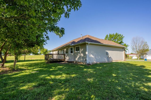 1502 S 17th Avenue, Ozark, MO 65721