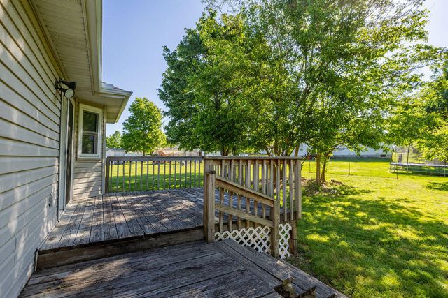 1502 S 17th Avenue, Ozark, MO 65721