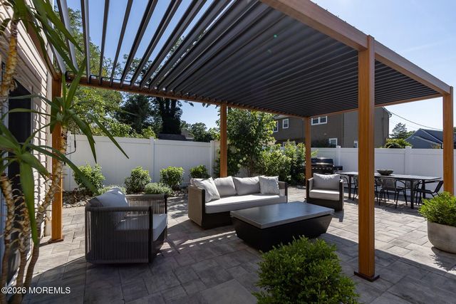 394 Maple Drive, Belford, NJ 07718