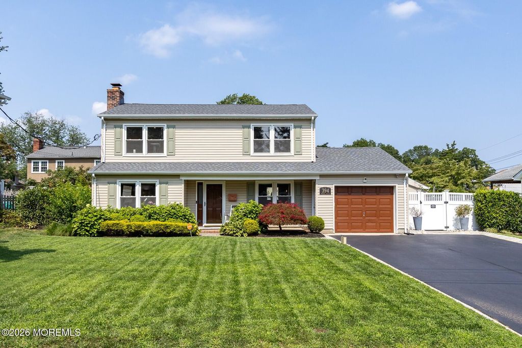394 Maple Drive, Belford, NJ 07718