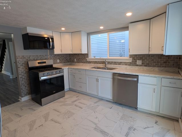 W 1105 Adams Street, Sandusky, OH 44870