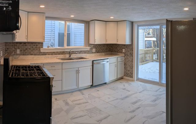 W 1105 Adams Street, Sandusky, OH 44870