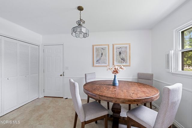 833 Cherry Lane, Waterville, OH 43566