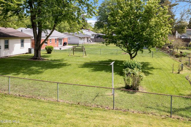 833 Cherry Lane, Waterville, OH 43566