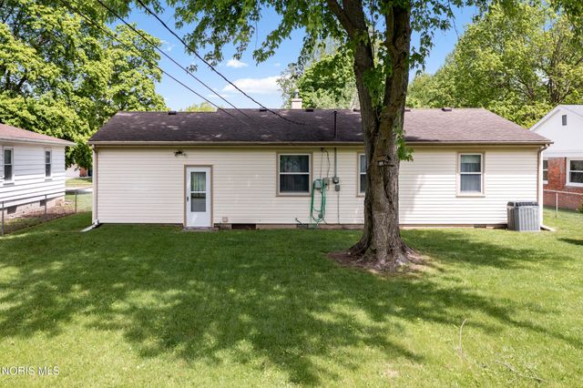 833 Cherry Lane, Waterville, OH 43566