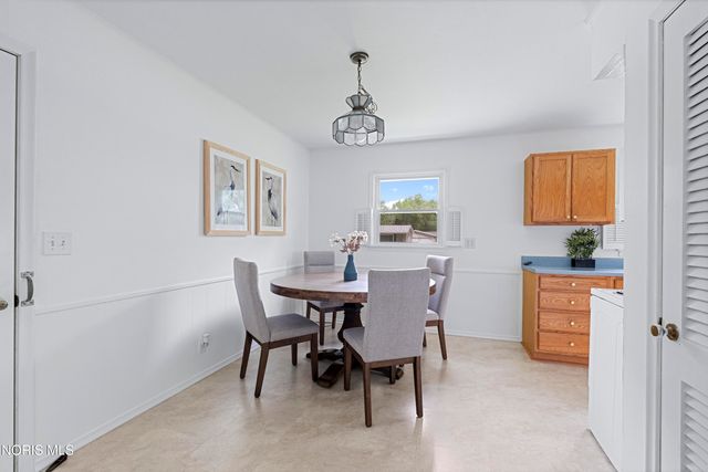 833 Cherry Lane, Waterville, OH 43566