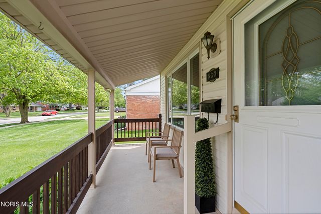 833 Cherry Lane, Waterville, OH 43566