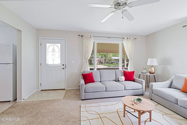 833 Cherry Lane, Waterville, OH 43566