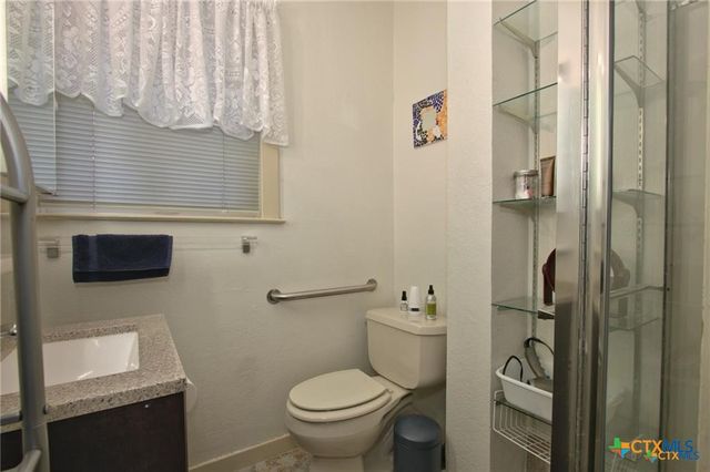 320 E Faust, New Braunfels, TX 78130