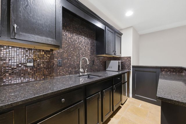 6611 E Central Park Ave, Bel Aire, KS 67226