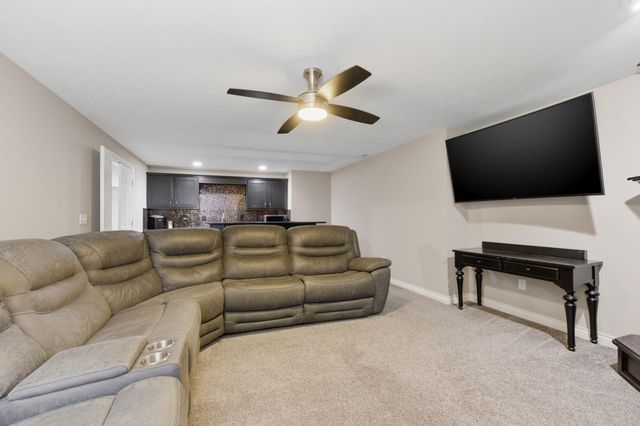 6611 E Central Park Ave, Bel Aire, KS 67226