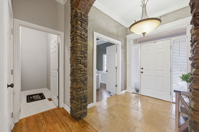 6611 E Central Park Ave, Bel Aire, KS 67226