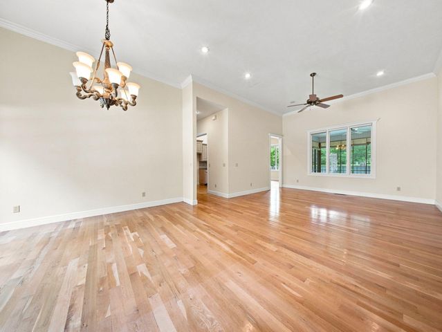 3411 E Anne Street, Ozark, MO 65721