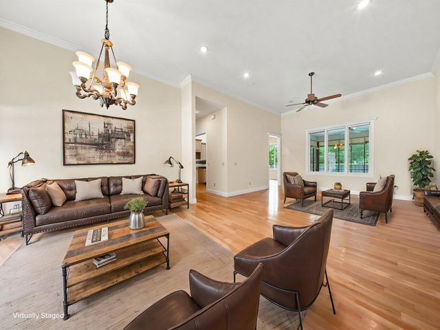 3411 E Anne Street, Ozark, MO 65721