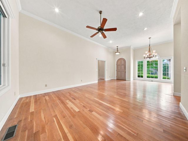 3411 E Anne Street, Ozark, MO 65721