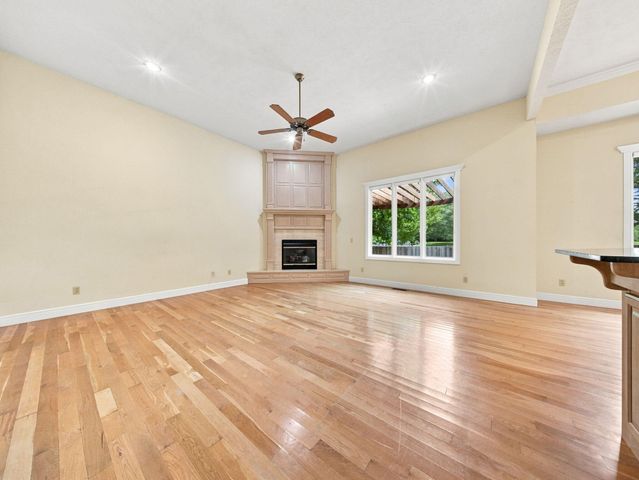 3411 E Anne Street, Ozark, MO 65721