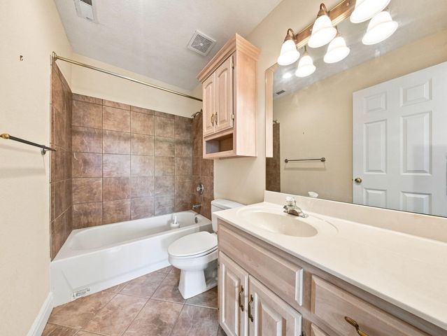 3411 E Anne Street, Ozark, MO 65721