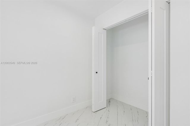 9613 NW 8th Circle, Plantation, FL 33324