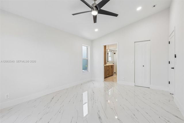 9613 NW 8th Circle, Plantation, FL 33324