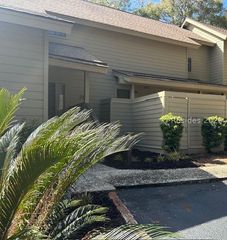 25 Carnoustie Rd Apt 25, Hilton Head Island, SC 29928