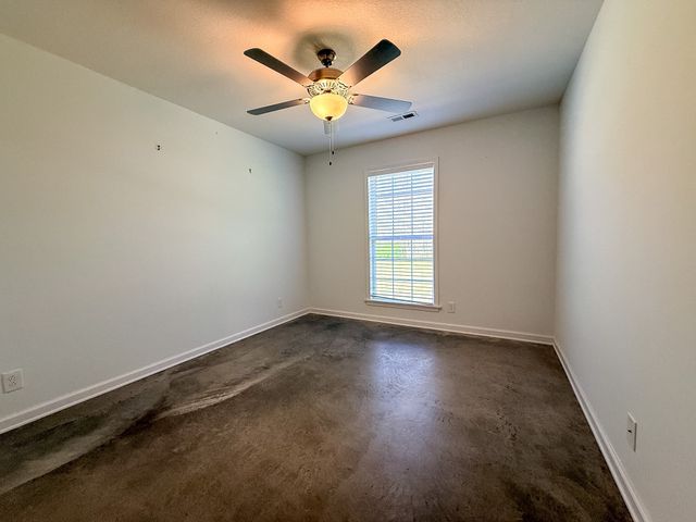 2130 Indian Mound Rd, Woodlawn, TN 37191