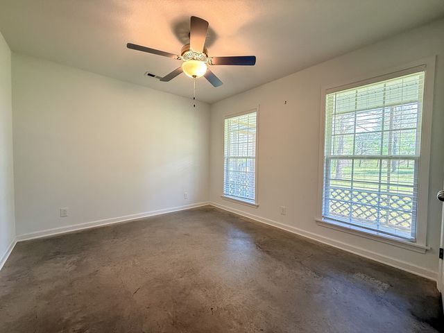 2130 Indian Mound Rd, Woodlawn, TN 37191