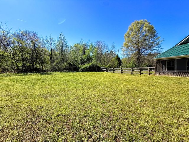 2130 Indian Mound Rd, Woodlawn, TN 37191