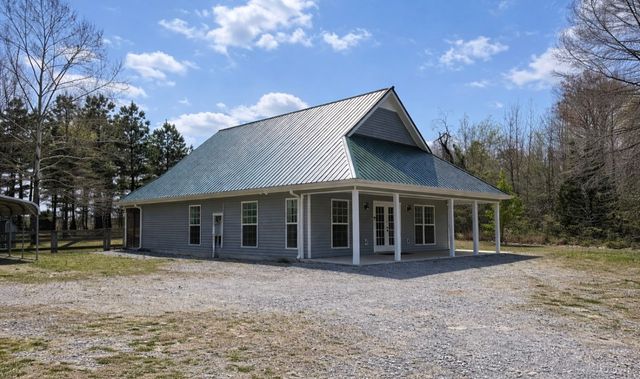 2130 Indian Mound Rd, Woodlawn, TN 37191