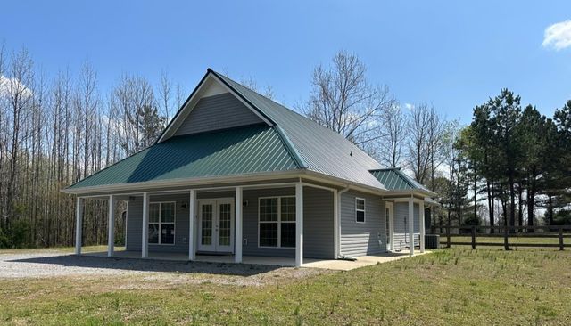 2130 Indian Mound Rd, Woodlawn, TN 37191